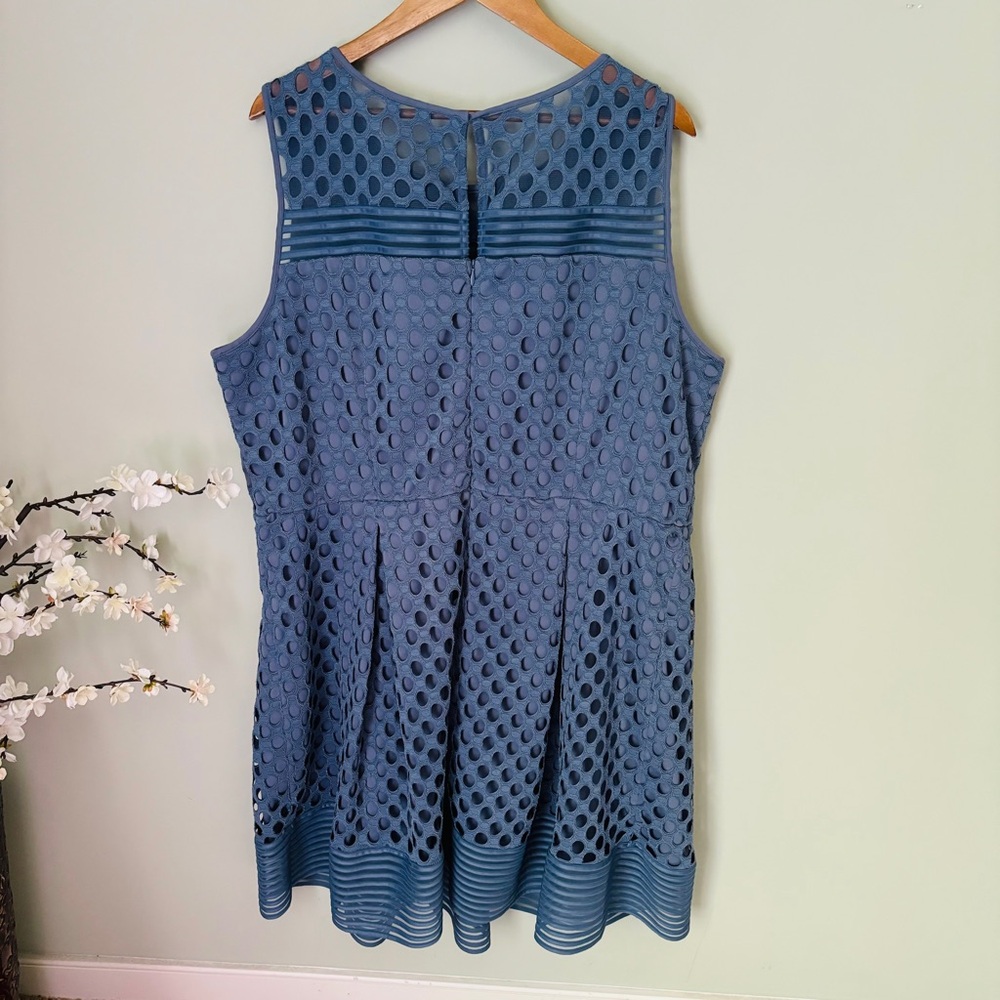 Lane Bryant Crochet Mesh Fit and Flare Dress Size 24 - Picture 7 of 8